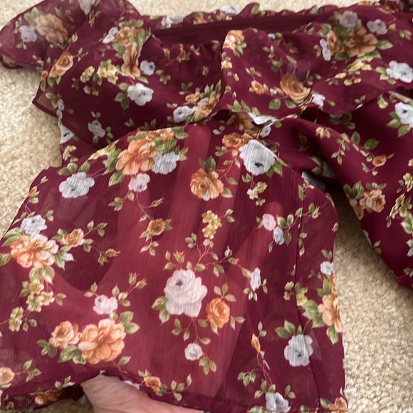 Marissa Webb Floral Ruffle Short Sleeve A-line V-neck Midi Dress in Size Small - Picture 5 of 10